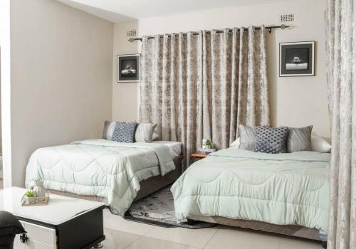 Victoria Falls Accomodation in มาโกโกบา