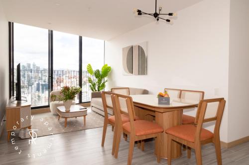 บริการและสิ่งอำนวยความสะดวก, Top Rentals EpiQ in ลา คาโรลีนา