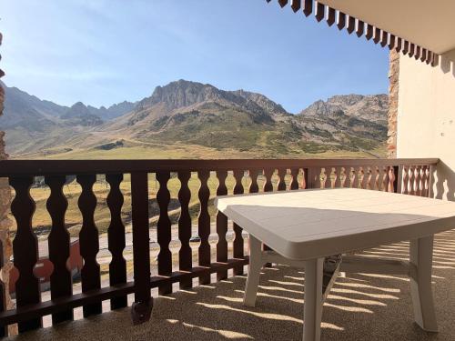 Vue des cimes - appartement T2 avec piscine - Location saisonnière - Bagnères-de-Bigorre