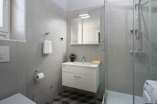 Studio Apartments River