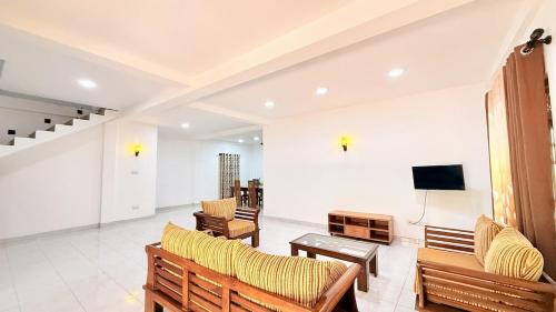 Lishu Villa Ahangama - image 5