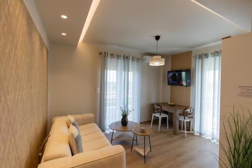 Marion Apartments in Dexamenes