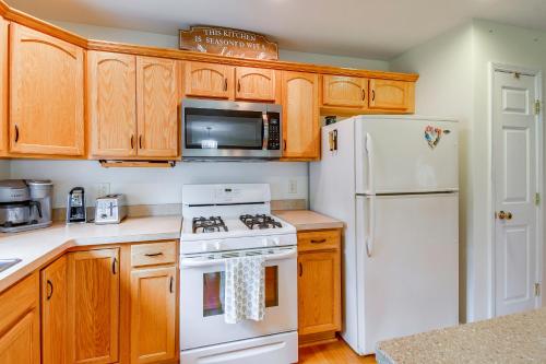 Work, Play & Explore! Extended Stay in Shortsville in Manchester (NY)