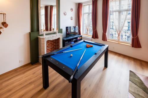 NOUVEAU LE GAME OMER - Billard - Baby-foot - PS4 - NETFLIX - Espace Game Confort en plein Centre Ville - Location saisonnière - Saint-Omer