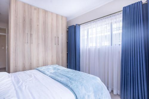Tranquil 3-Bed Home Arlington Estate - image 3