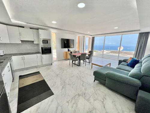 Villa Bella Vista- Luxury Ocean & Mountain Views