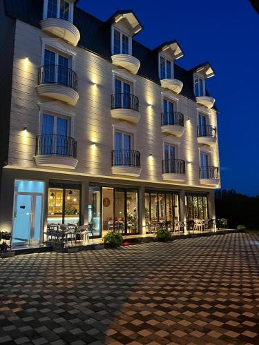 Mont Blanc Hotel in Пешкопия