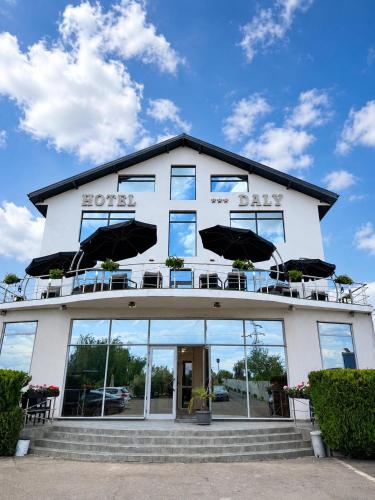 . Hotel Daly