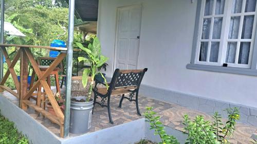 Balkons/terase, Habitación indpte para 3 personas con baño privado y patio (Habitacion indpte para 3 personas con bano privado y patio) in Isla San Cristobal