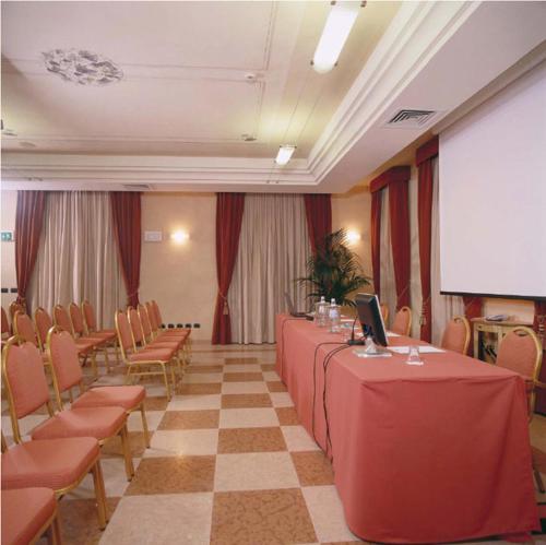 Hotel La Cantina - image 11