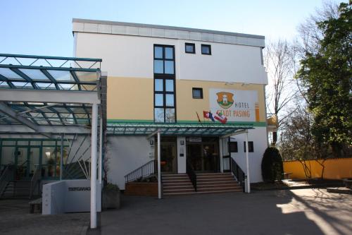 Hotel Stadt Pasing - Tap to explore photos