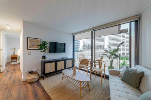 Descubre la Elegancia 2 habitaciones en Las Condes