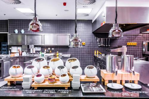 طعام و مشروبات, Courtyard by Marriott Pilsen in بلزن