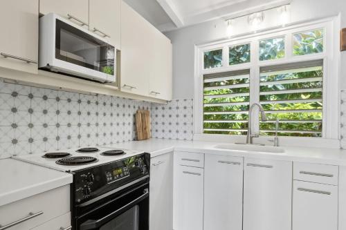 Seaview Palms at Villa Madeleine in 提格斯灣