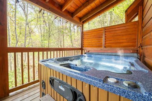 Pigeon Forge Cabin with Private Hot Tub Arcade Game RoomMinutes from Dollywood - image 4