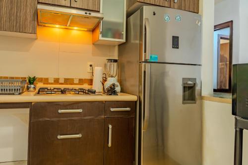 Acapulco Getaway Pool & Jacuzzi 2 BR - image 3
