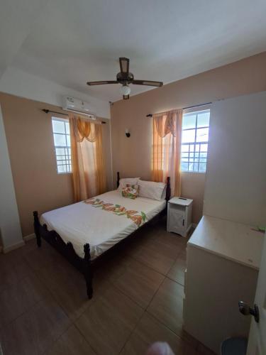 . Lovely and cozy 2 bedroom apt with oceanic view
