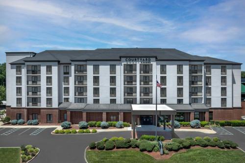 Courtyard by Marriott Bloomington, Bloomington