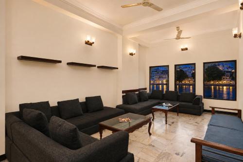 Sarovar - Lake Facing Boutique Hotel On Lake Pichola photo 5
