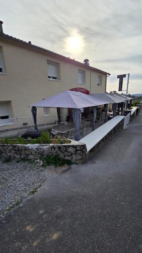 Dotări, Hôtel Le Pommeil (Hotel Le Pommeil) in Gueret