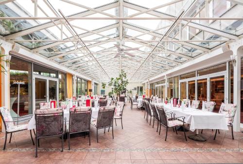Restaurant, ABACUS Tierpark Hotel in Berlin