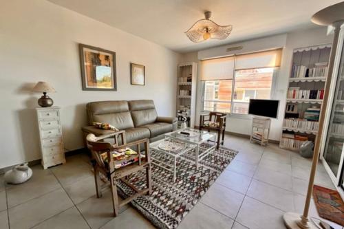 Appartement avec loggia vue chenal parking