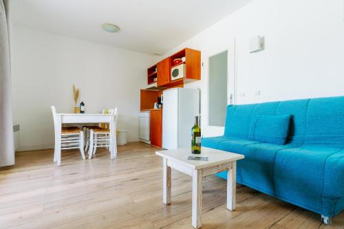 2 bedrooms, 4 beds