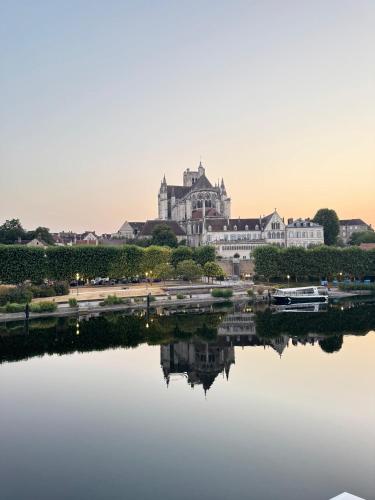 Logement lumineux et confort proche de l'hôpital - Location saisonnière - Auxerre