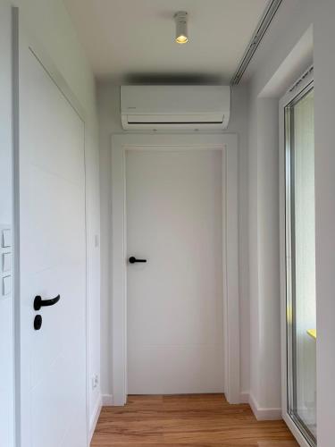 Ostoja Ostrowo - apartament nad morzem z garażem, klimatyzacją i 2 balkonami (Ostoja Ostrowo - apartament nad morzem z garazem, klimatyzacja i 2 balkonami) in Ostrowo (Pomeranian)