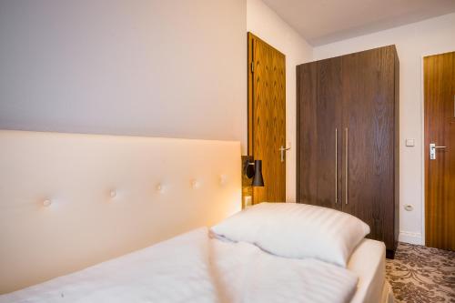 Signature Hotel Astoria - image 14