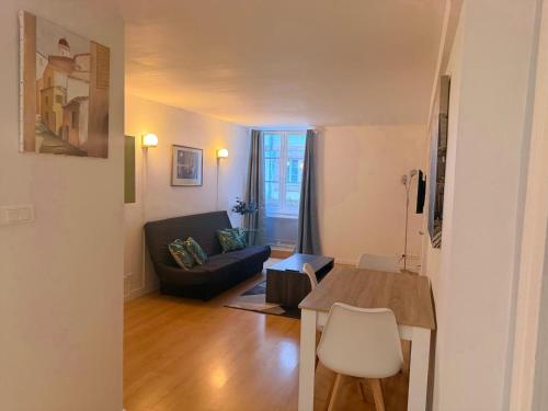 Hotel-Restaurant St-Christophe Room Type - One-Bedroom Apartment