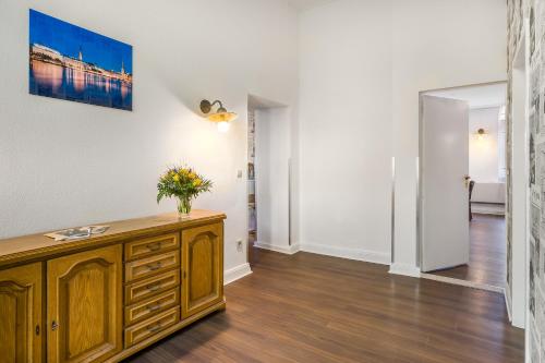 Signature Hotel Astoria - image 10