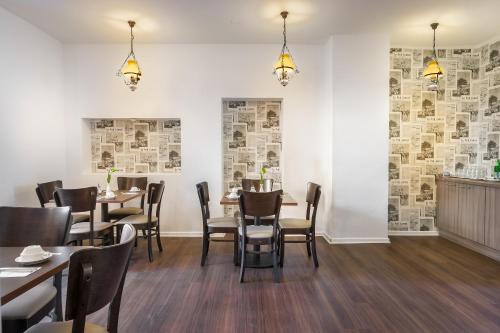 Signature Hotel Astoria - image 13