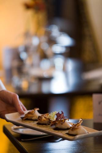 Ardington Hotel - image 11