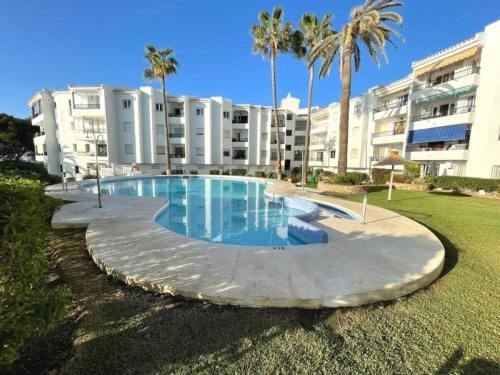Palmeras 10 - 2 bed apartment with pool- LUAL