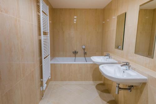 Two-Bedroom Apartment image 5