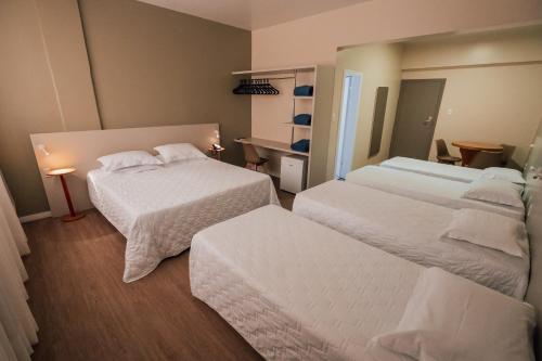 5 twin beds