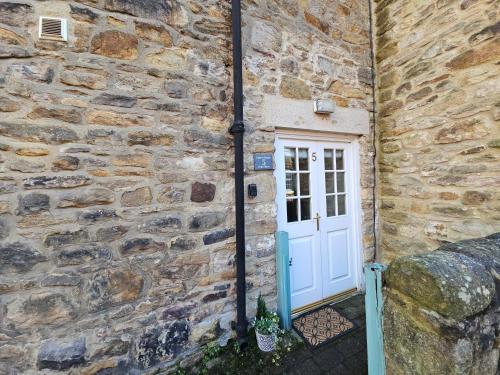 Ingresso, Eden's House in Hexham