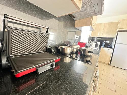 Charming City Centre Apt w Pool - City Flats 303 - image 4