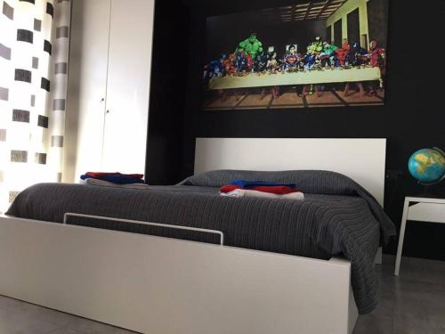 1 queen bed, 1 sofa bed