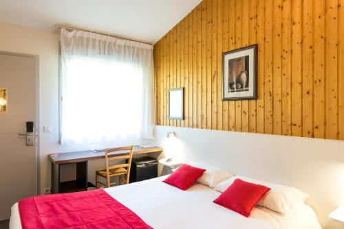 Fasthotel Thones 3