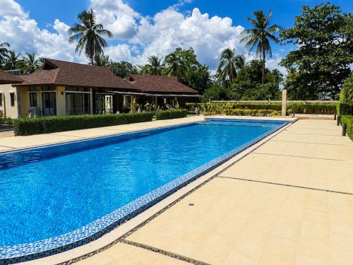 Swimming pool, Chaba Villa at Had Yao Beach in Had Yao