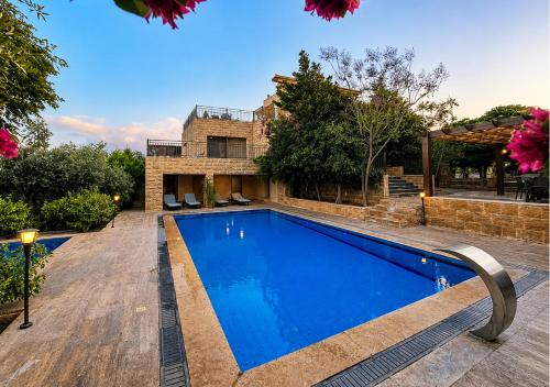 Плувен басейн, Villa Saya Jerash in Borma