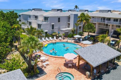 . Lighthouse Resort & Club