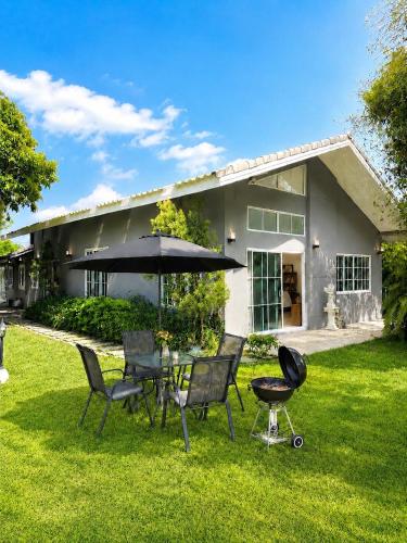 Oasis Retreat 2BR Garden Home Sleeps 6 Bann Plangyao