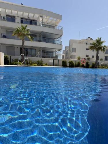 Fresh apartment with fantastic pool areas