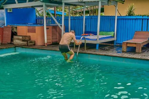 Blue Wave Resort Kribi in ครีบี