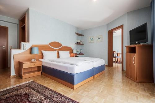 Hotel Zum grünen Kranz – Zell (Mosel)