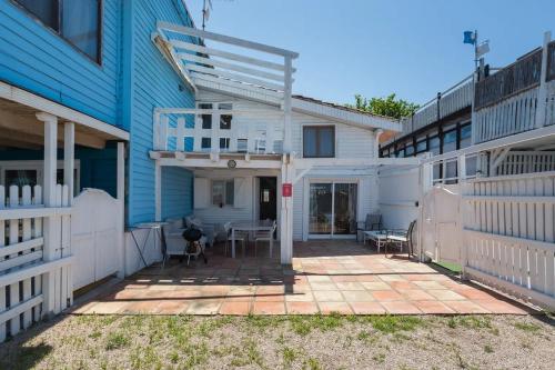 Magnolia - casa con terraza, acceso directo playa semivirgen
