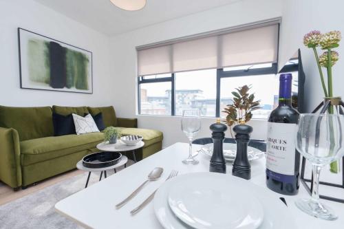 Desirable one bedroom apartment - image 4